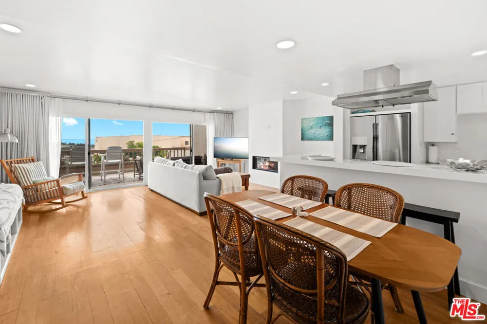 23908 De Ville Way #A Malibu, CA 90265