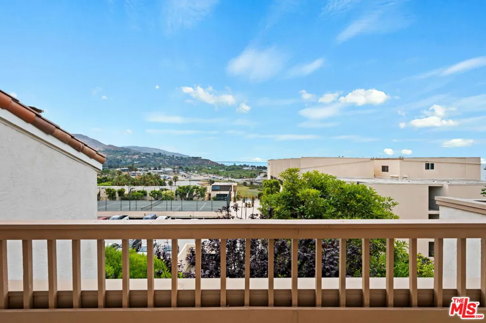 23908 De Ville Way #A Malibu, CA 90265