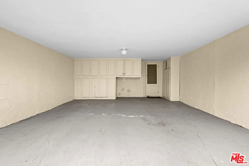 23908 De Ville Way #A Malibu, CA 90265