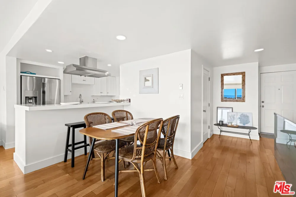 23908 De Ville Way #A Malibu, CA 90265