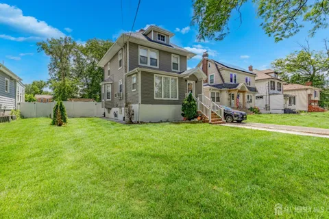 245 W 3 AVENUE