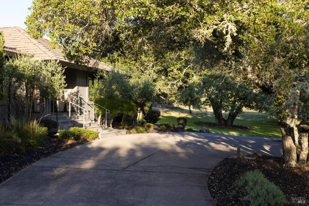 5850 Sharp Road Calistoga, CA 94515