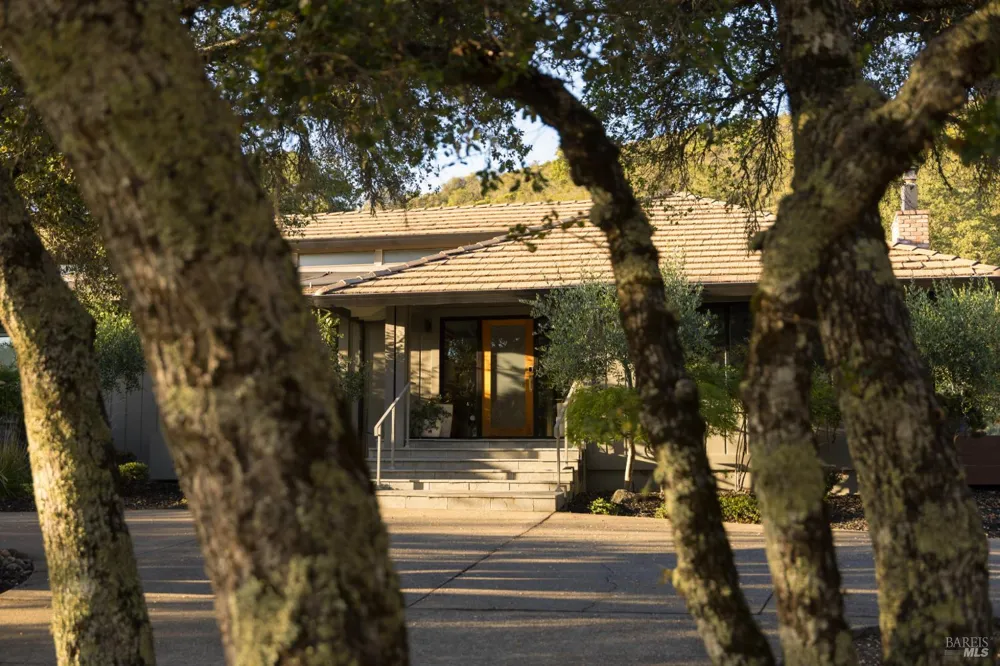 5850 Sharp Road Calistoga, CA 94515