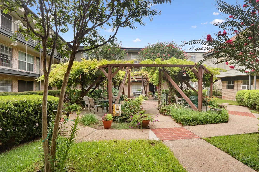 2425 Ashdale Drive #89 Austin, TX 78757