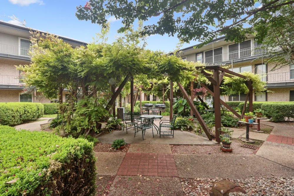 2425 Ashdale Drive #89 Austin, TX 78757