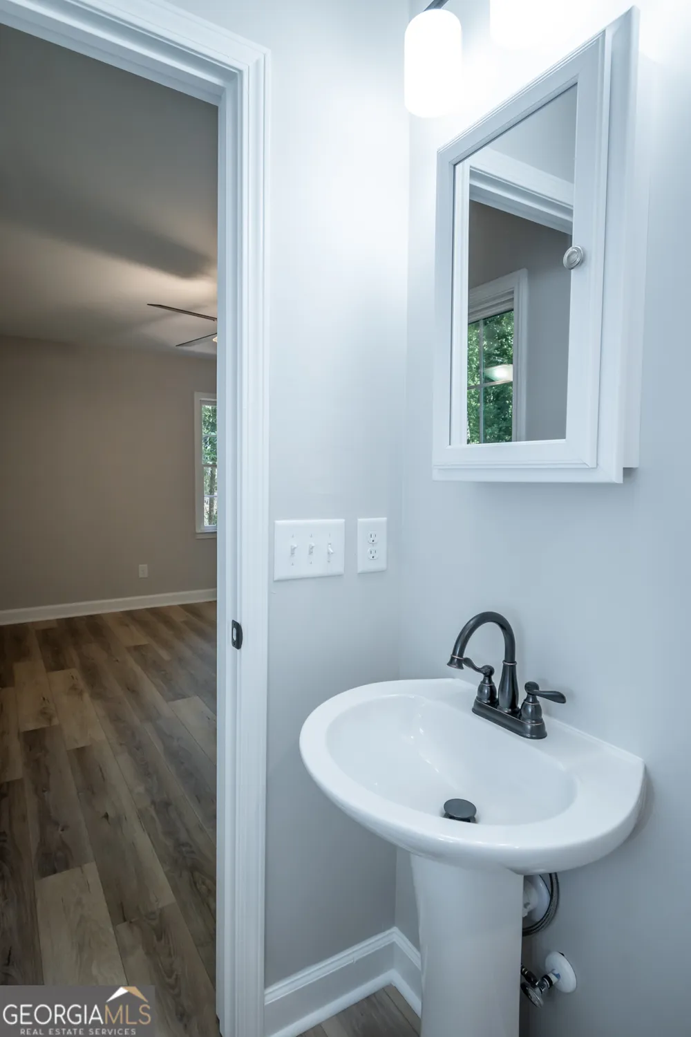 1051 Crooked Creek RD Watkinsville, GA 30677