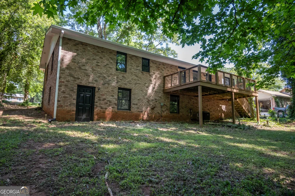 1051 Crooked Creek RD Watkinsville, GA 30677