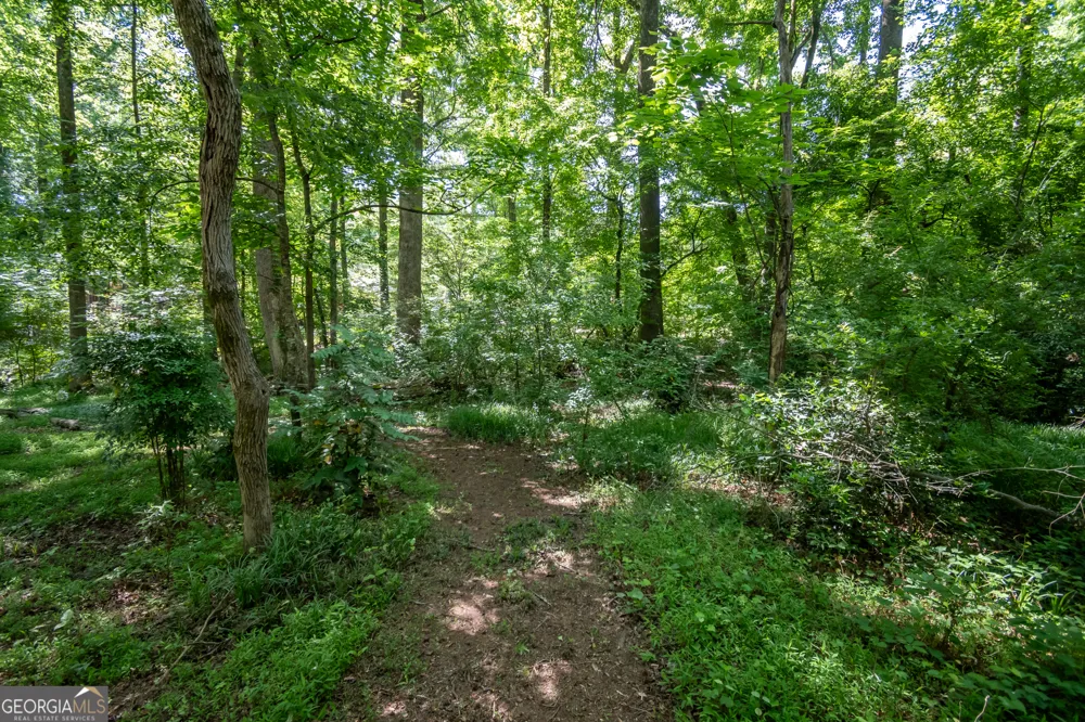 1051 Crooked Creek RD Watkinsville, GA 30677