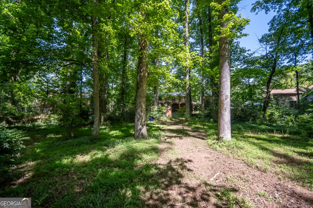 1051 Crooked Creek RD Watkinsville, GA 30677