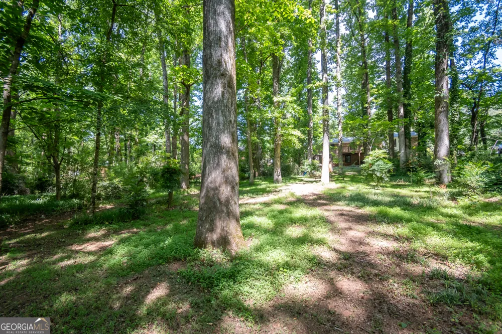 1051 Crooked Creek RD Watkinsville, GA 30677
