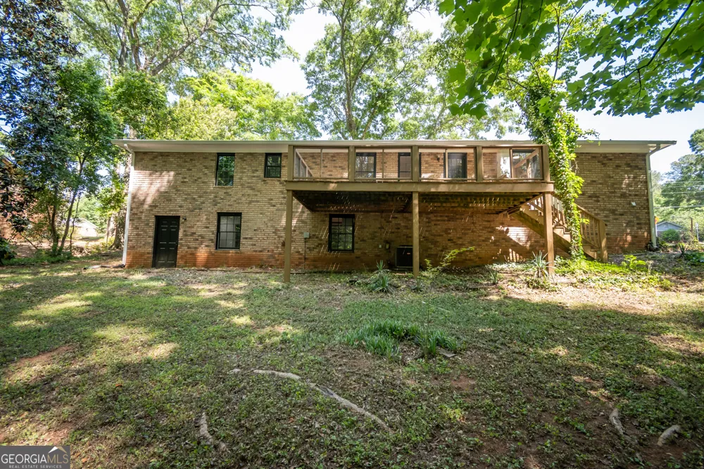 1051 Crooked Creek RD Watkinsville, GA 30677