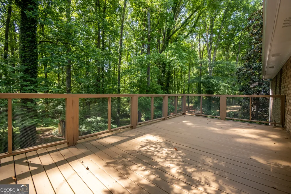 1051 Crooked Creek RD Watkinsville, GA 30677