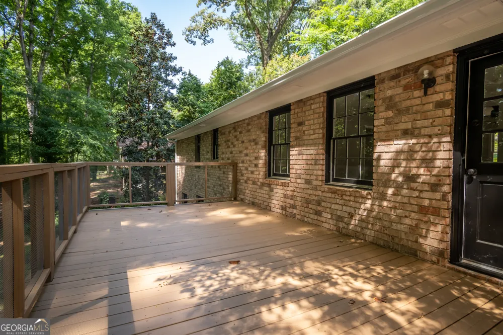 1051 Crooked Creek RD Watkinsville, GA 30677