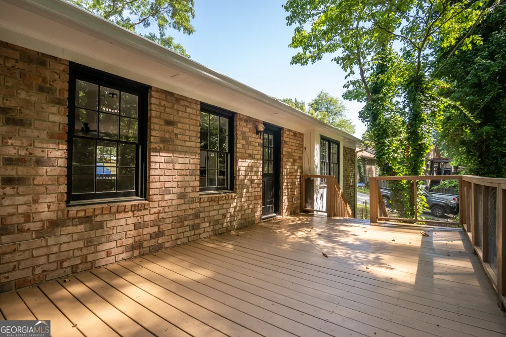 1051 Crooked Creek RD Watkinsville, GA 30677