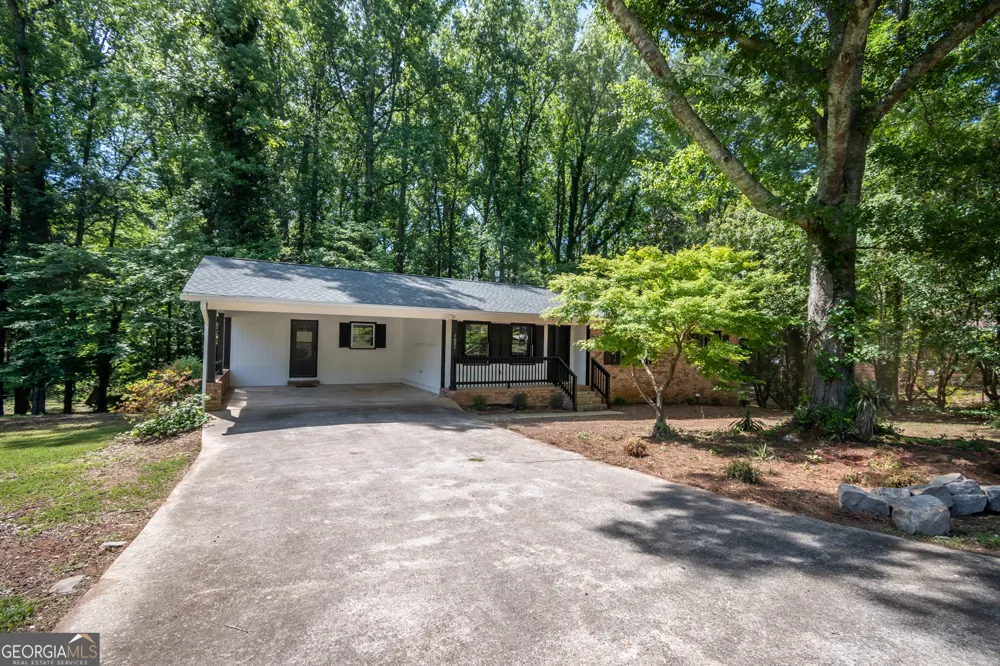1051 Crooked Creek RD Watkinsville, GA 30677