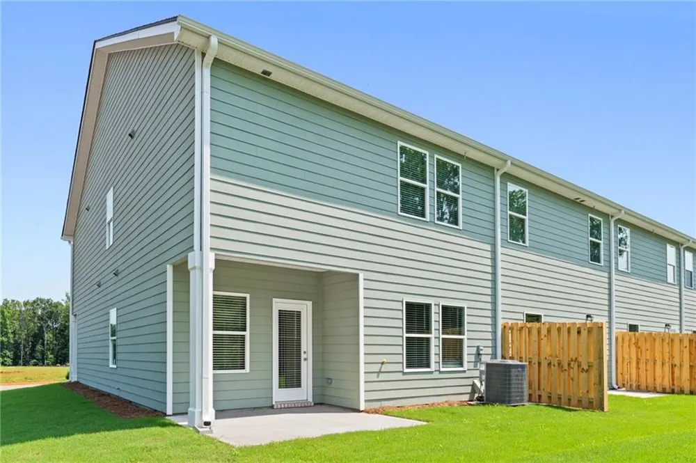 8333 Columbia Court Palmetto, GA 30268