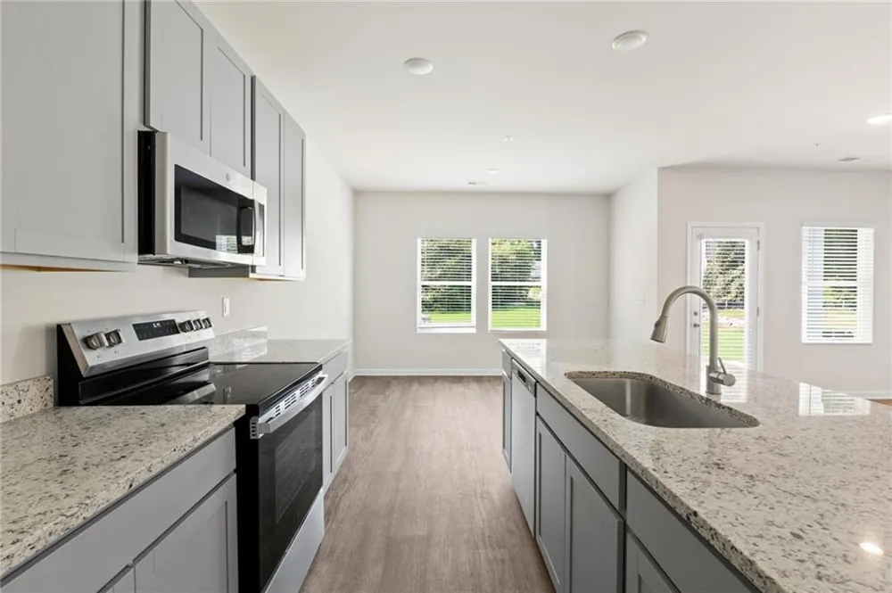 8333 Columbia Court Palmetto, GA 30268