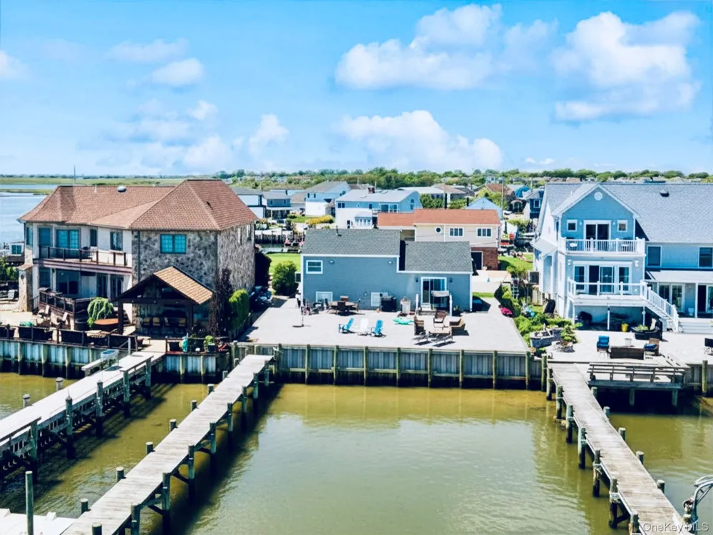 5 Division Avenue Massapequa, NY 11758