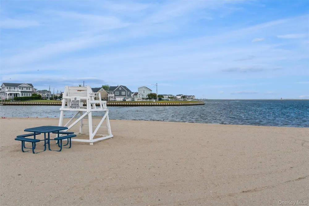 5 Division Avenue Massapequa, NY 11758