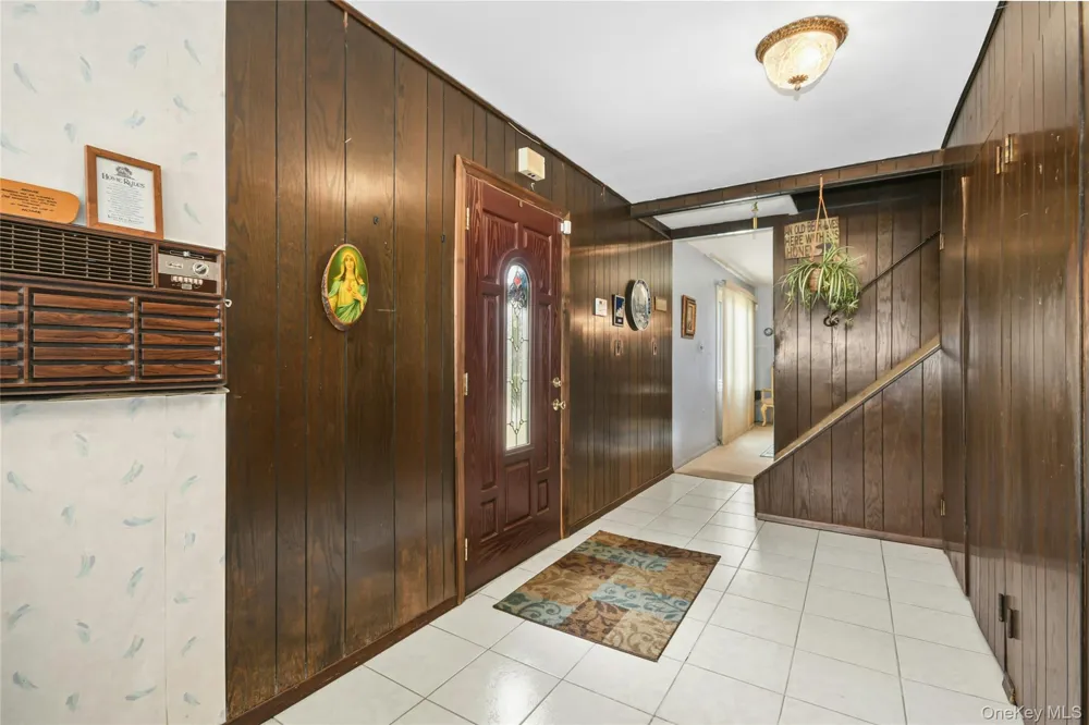 16 Sycamore Lane Levittown, NY 11756