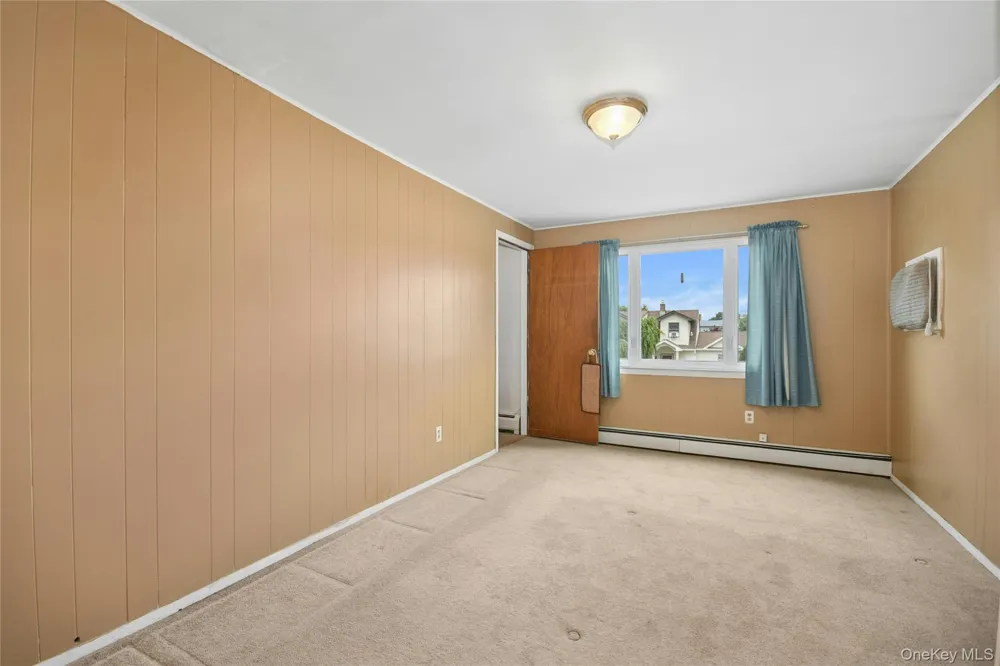16 Sycamore Lane Levittown, NY 11756