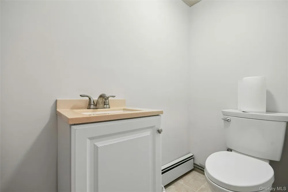 16 Sycamore Lane Levittown, NY 11756