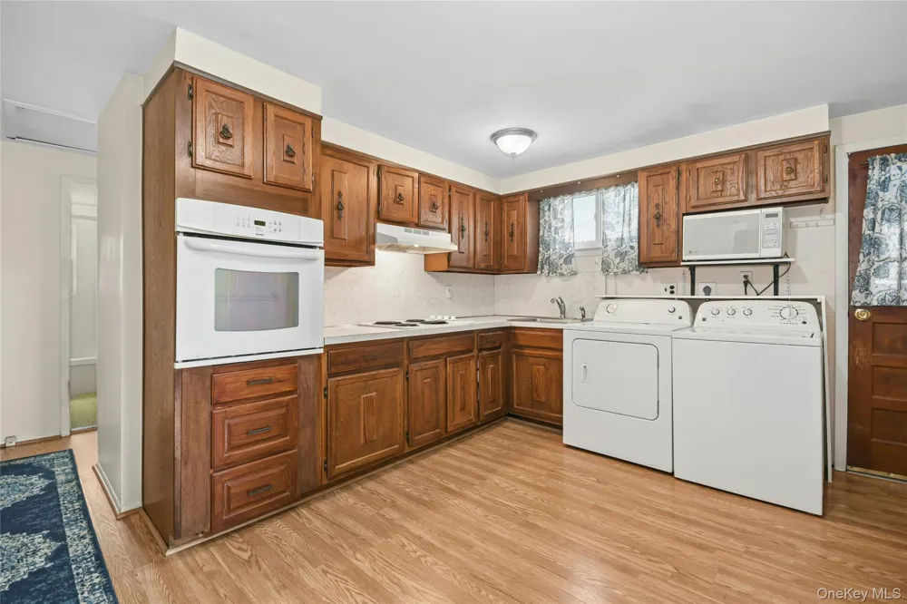 16 Sycamore Lane Levittown, NY 11756