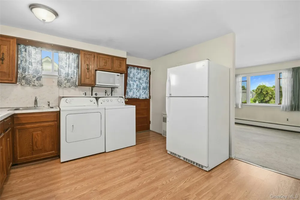 16 Sycamore Lane Levittown, NY 11756