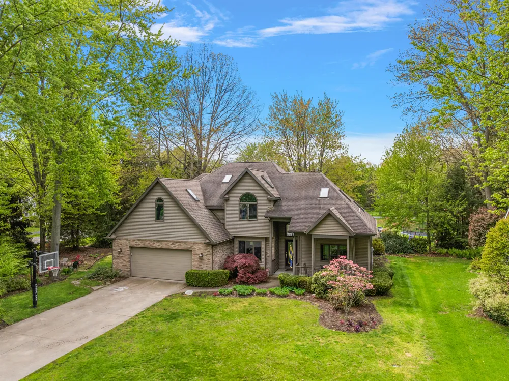 2110 Wooded Way Stevensville, MI 49127