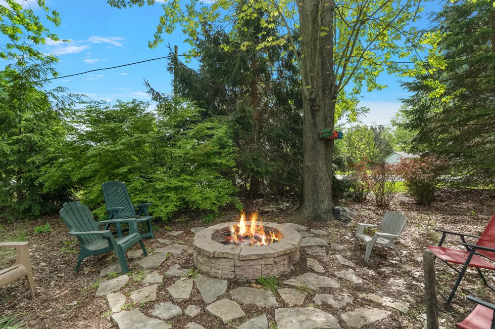 2110 Wooded Way Stevensville, MI 49127