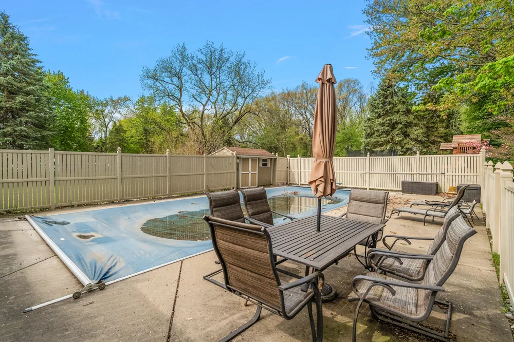 2110 Wooded Way Stevensville, MI 49127