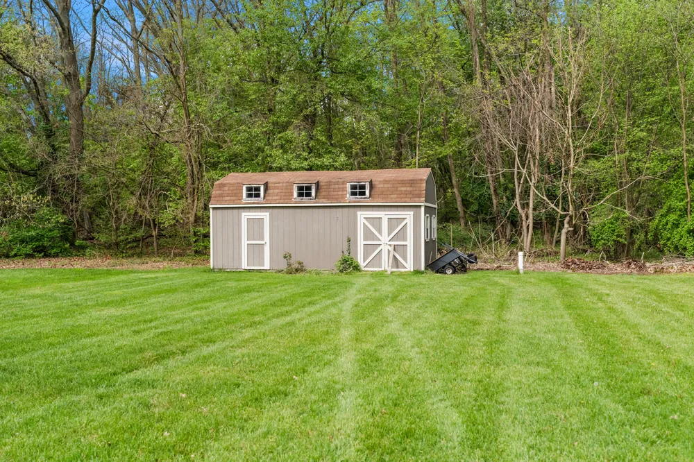 2110 Wooded Way Stevensville, MI 49127