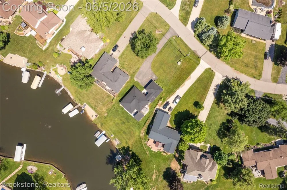 3378 Kingsway Drive Highland Charter Township, MI 48356