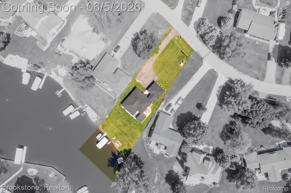 3378 Kingsway Drive Highland Charter Township, MI 48356