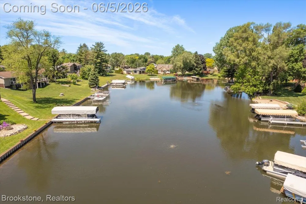 3378 Kingsway Drive Highland Charter Township, MI 48356