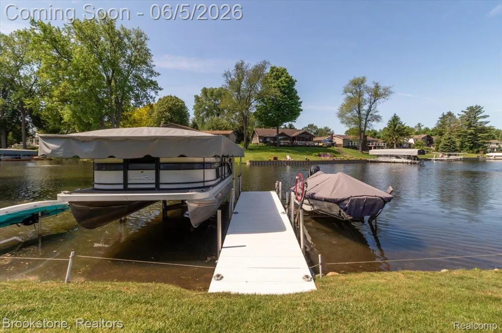 3378 Kingsway Drive Highland Charter Township, MI 48356