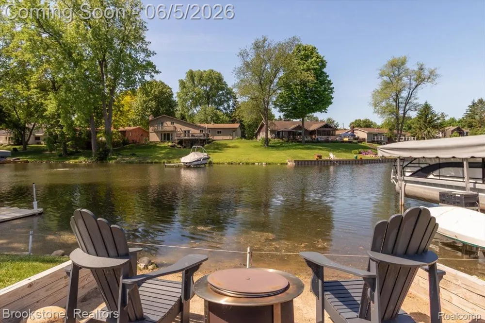 3378 Kingsway Drive Highland Charter Township, MI 48356