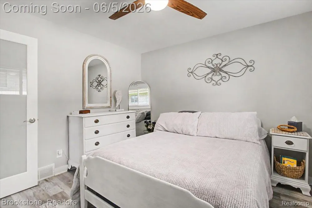 3378 Kingsway Drive Highland Charter Township, MI 48356