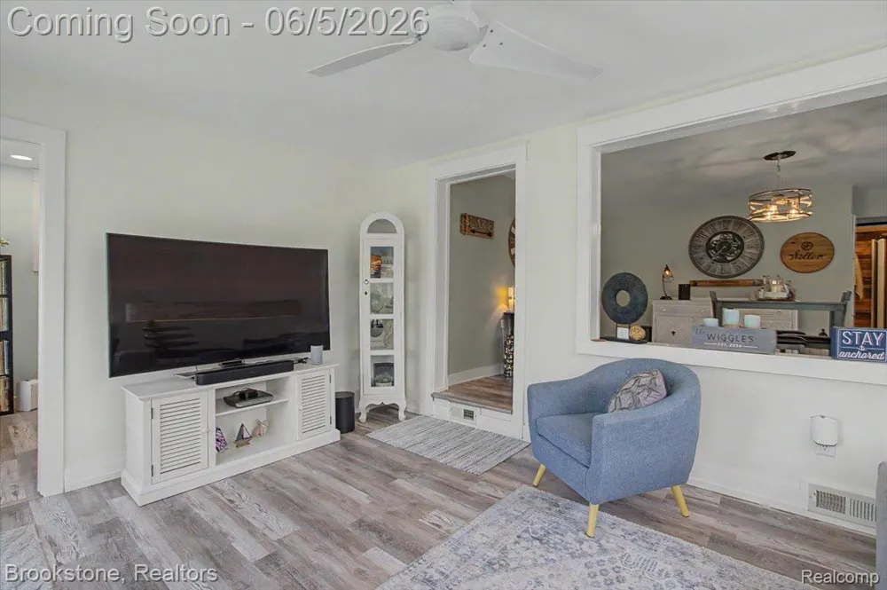 3378 Kingsway Drive Highland Charter Township, MI 48356