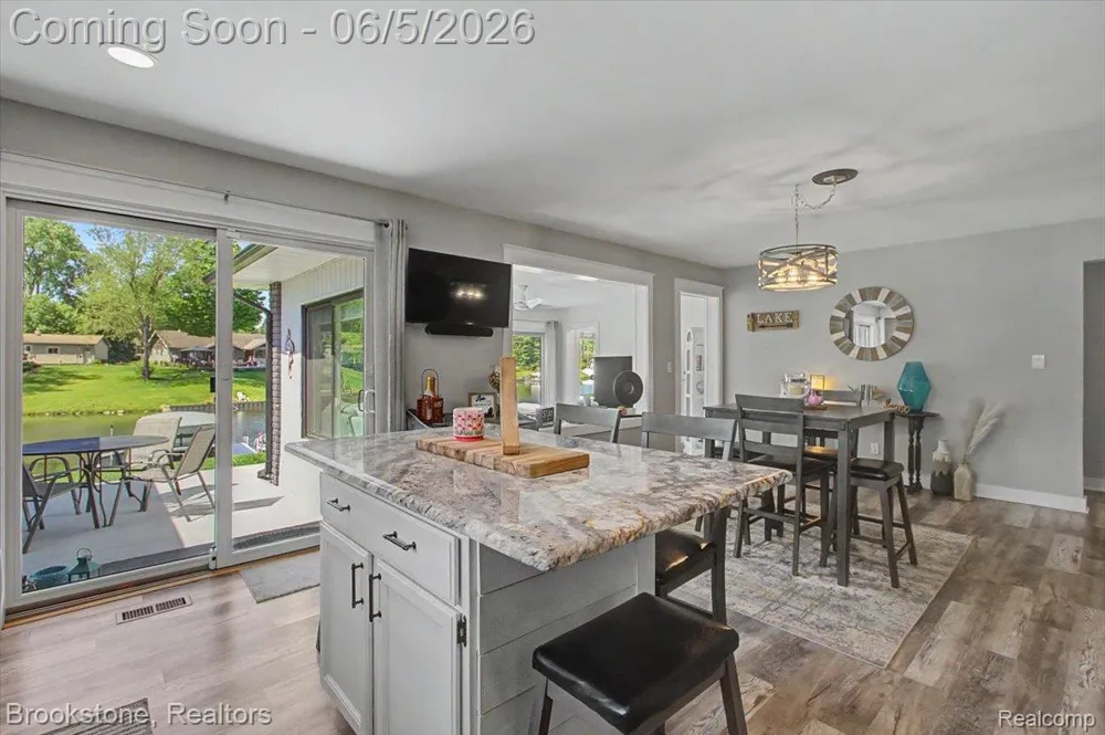 3378 Kingsway Drive Highland Charter Township, MI 48356