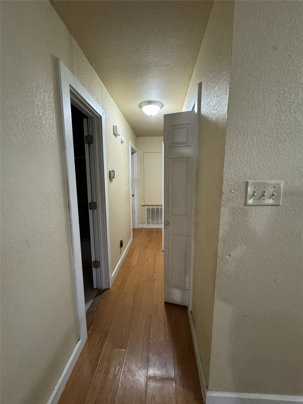 636 E Kempner Street Mabank, TX 75147