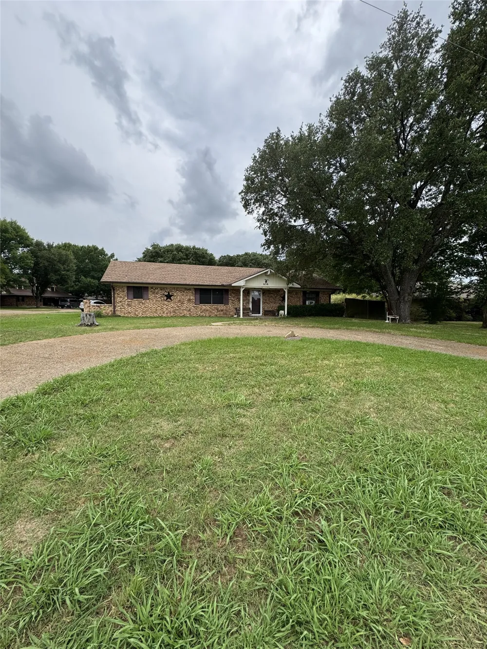 636 E Kempner Street Mabank, TX 75147