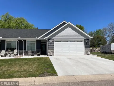 406 Kottke Court SE