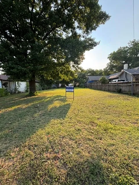 421 Ogden Avenue Cockrell Hill, TX 75211