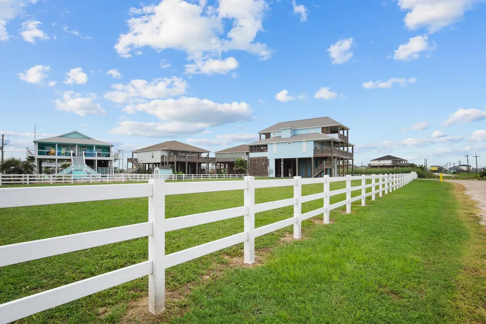 810 4th Street Port Bolivar, TX 77650