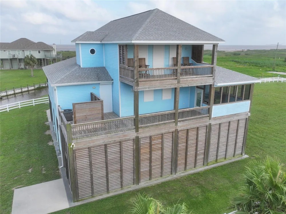 810 4th Street Port Bolivar, TX 77650