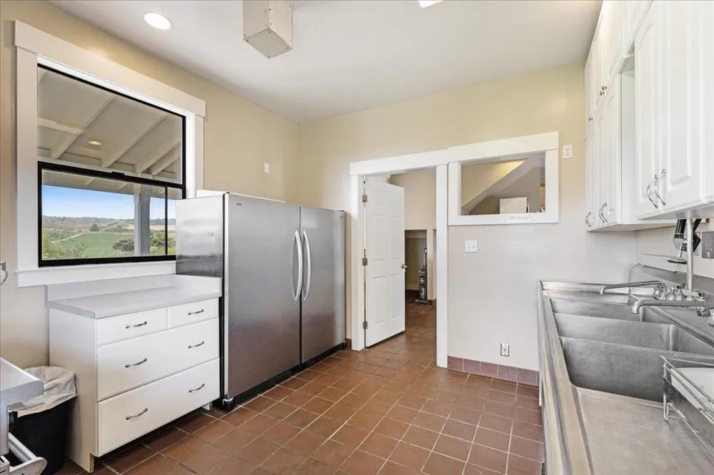 1258 San Andreas Road Watsonville, CA 95076