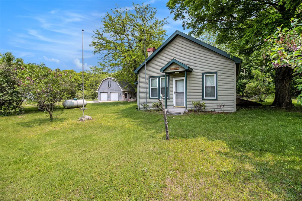 1754 Maggie Street Branch Township, MI 49410