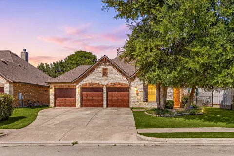 332 Ancient Oak Way