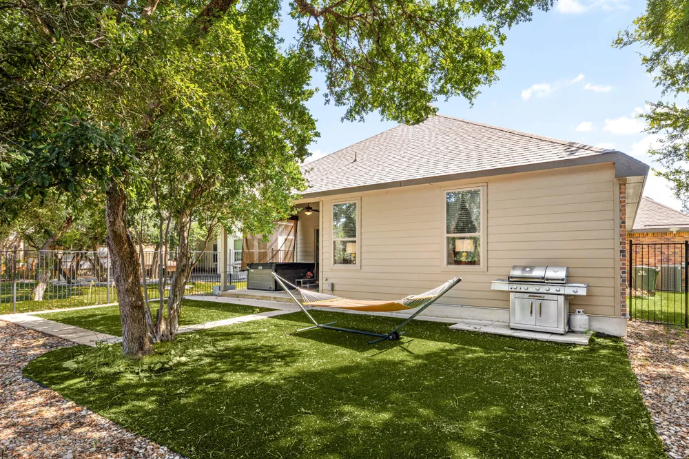 332 Ancient Oak Way San Marcos, TX 78666